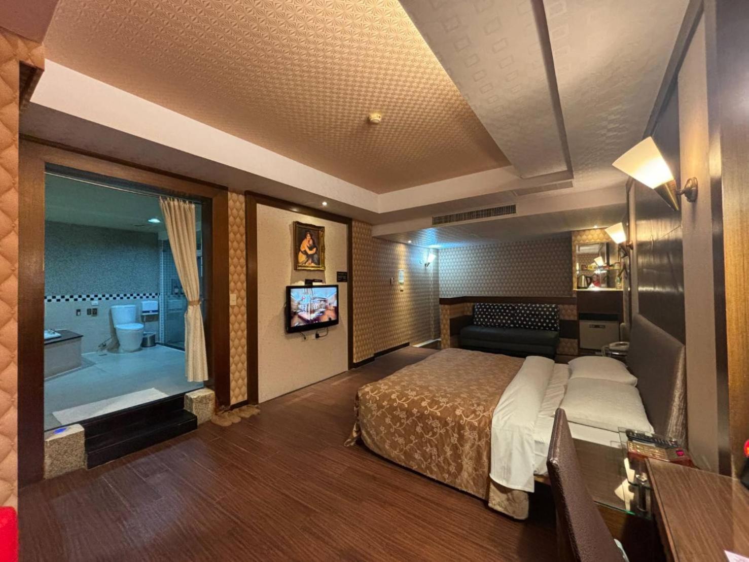 Hua Xiang Motel - Da Chang Kaohsiung Eksteriør billede