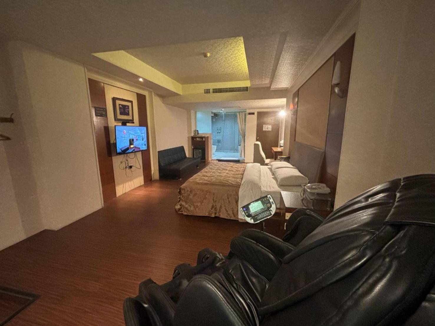 Hua Xiang Motel - Da Chang Kaohsiung Eksteriør billede