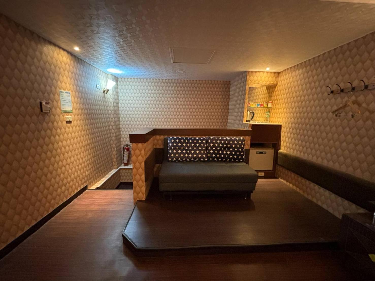 Hua Xiang Motel - Da Chang Kaohsiung Eksteriør billede