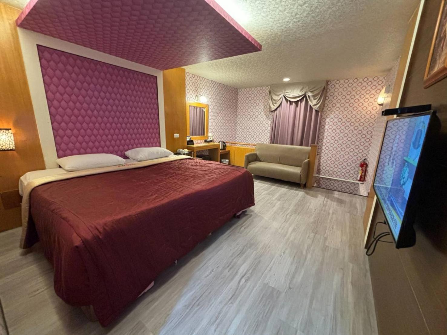 Hua Xiang Motel - Da Chang Kaohsiung Eksteriør billede