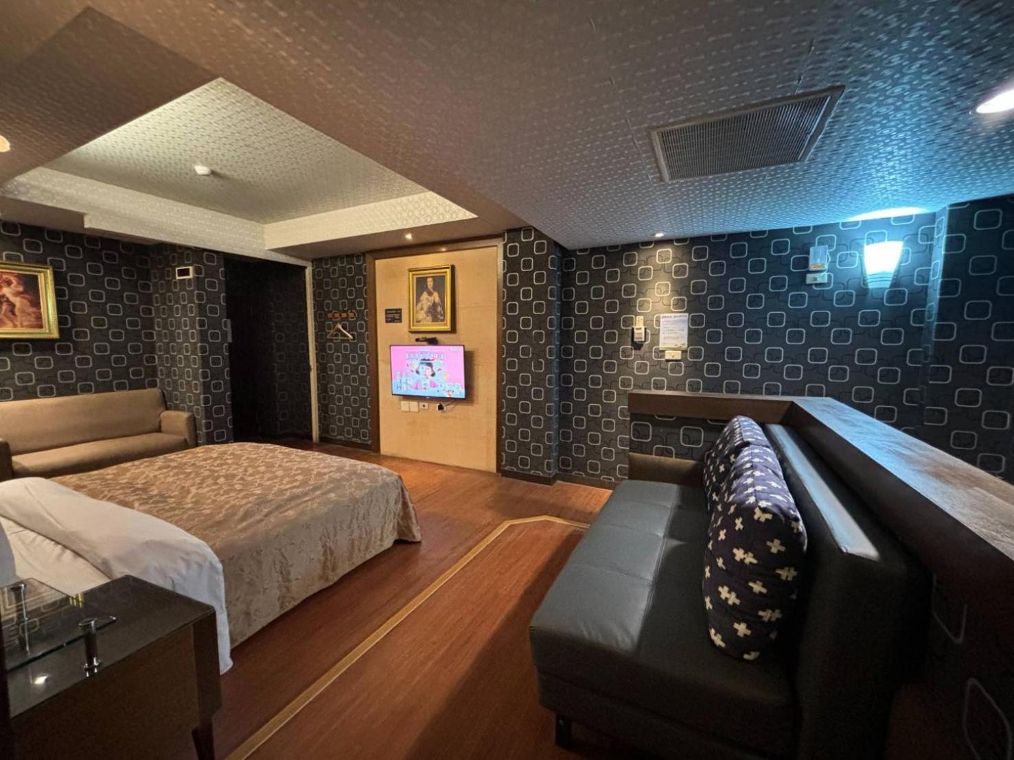 Hua Xiang Motel - Da Chang Kaohsiung Eksteriør billede